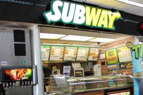 subway open near me|closest subway to my location.